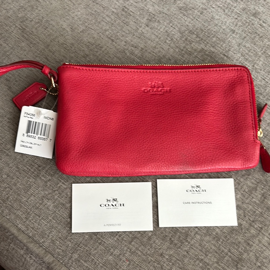 Nwt Coach Pebbled Leather Double Zip Wallet